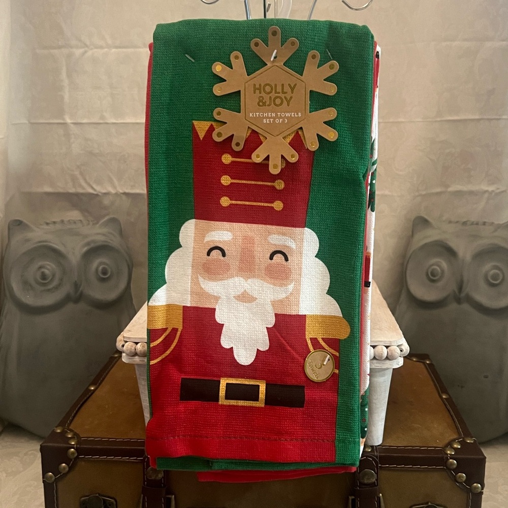 ⚡️Holly Jolly Nutcracker Kitchen Towels - Set of 3